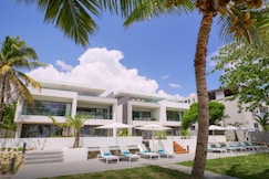 Les Estivales Beachfront Suites & Penthouses with LOV, Mauritius