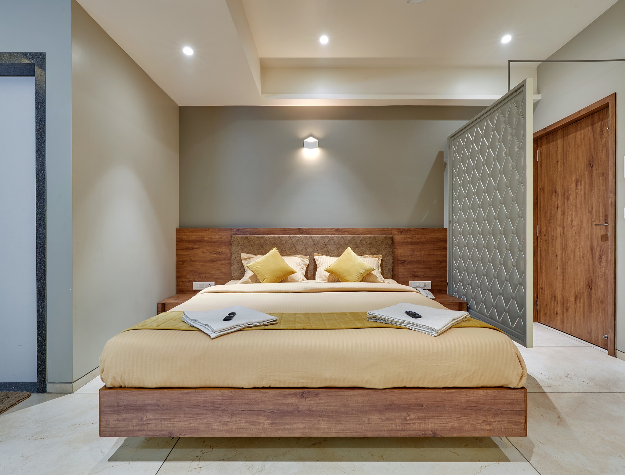 Deluxe Room Non AC 1