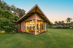 6 bedroom luxury estate by Masaya Stays North Goa, Goa