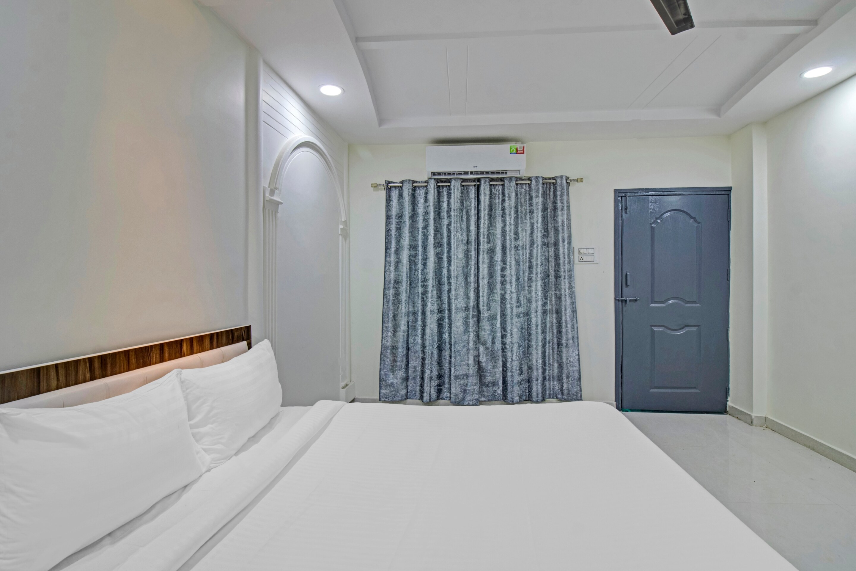 Hotel O Pritesh Grand - Tap to explore photos