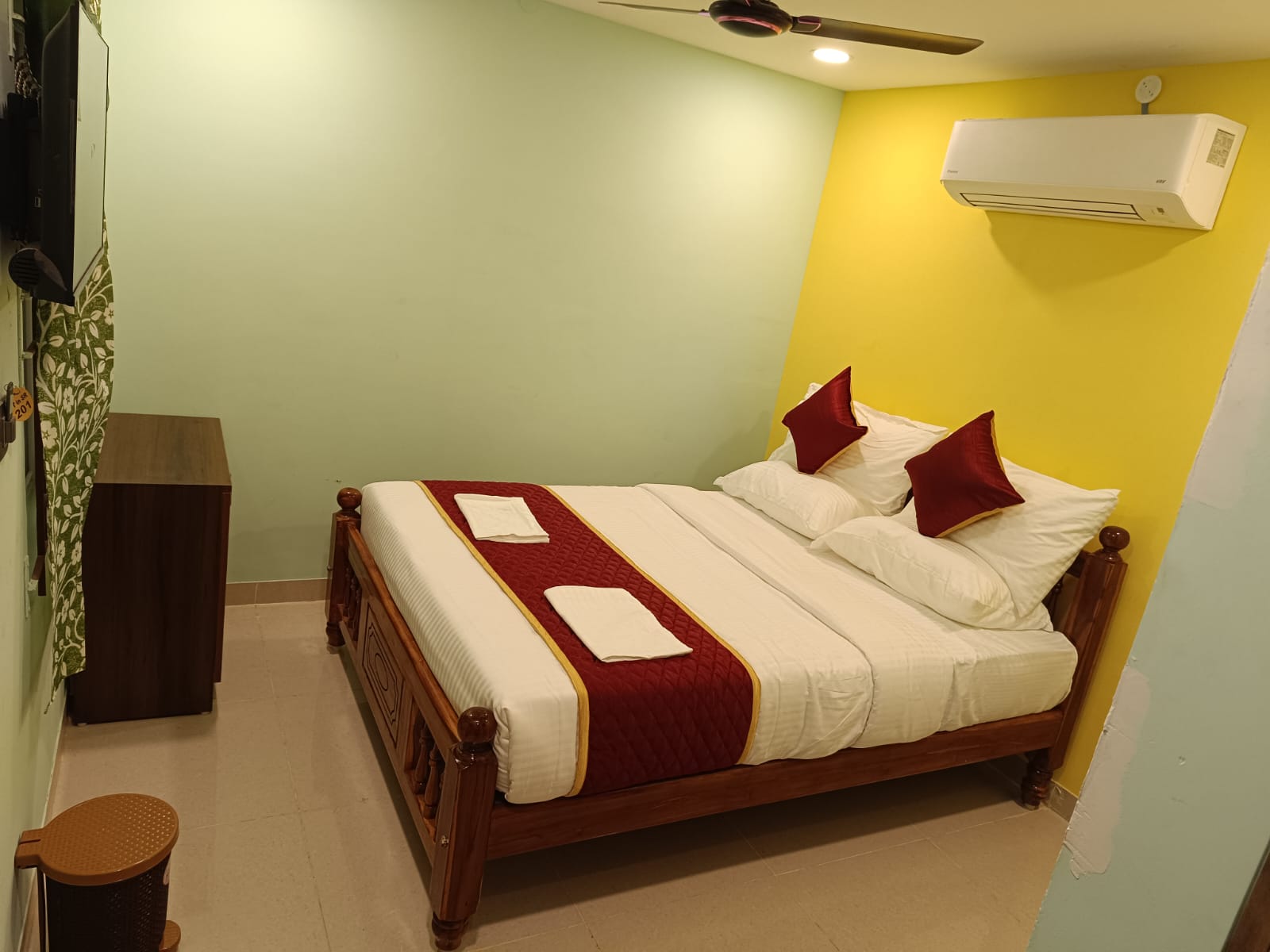 Sathya Residency Thandarampet - Tap to explore photos