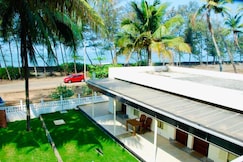 CHERAI NATURAL BEACH, Cochin