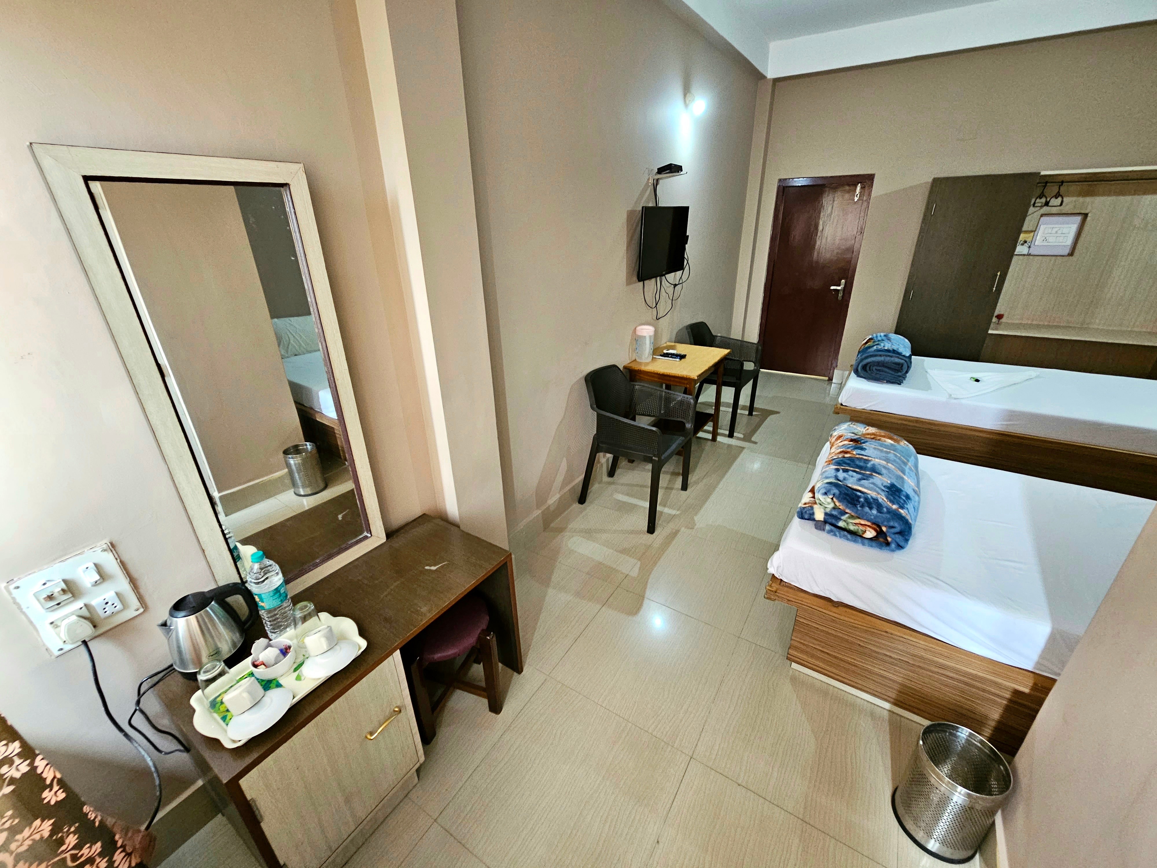 Hotel Rishiraj - Tap to explore photos