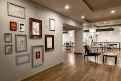 Signature Hotel Noida-62, Noida