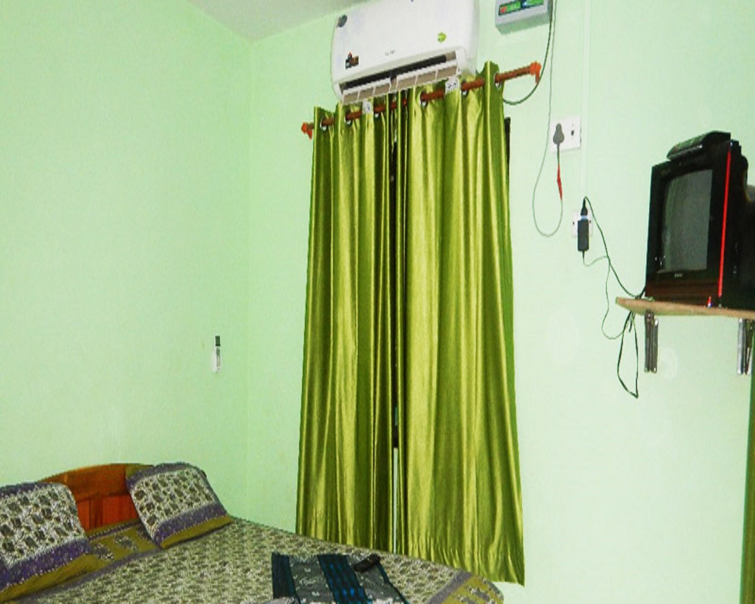 Sairaj Holiday Home - Tap to explore photos