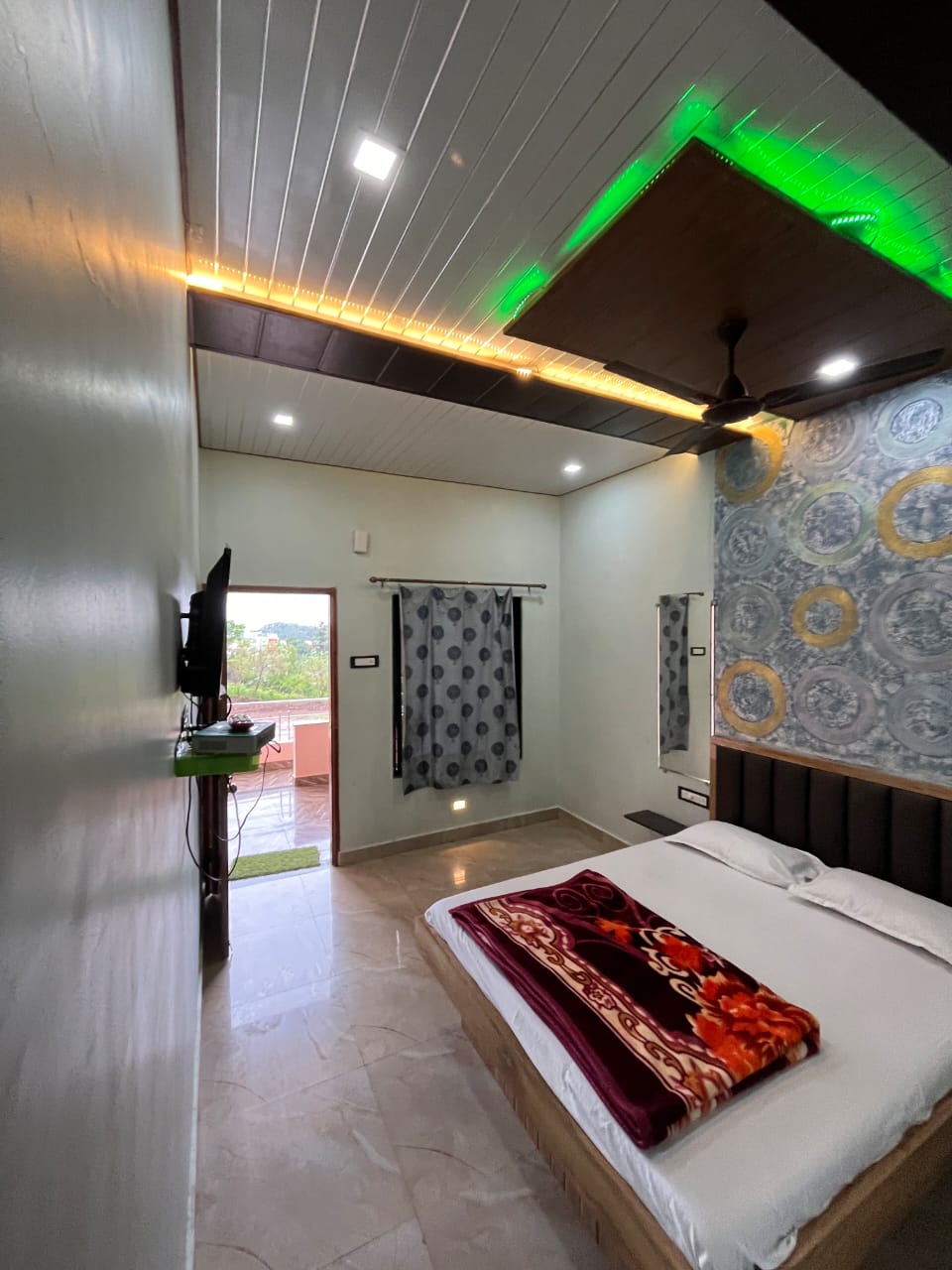Resort Shivneri - Tap to explore photos