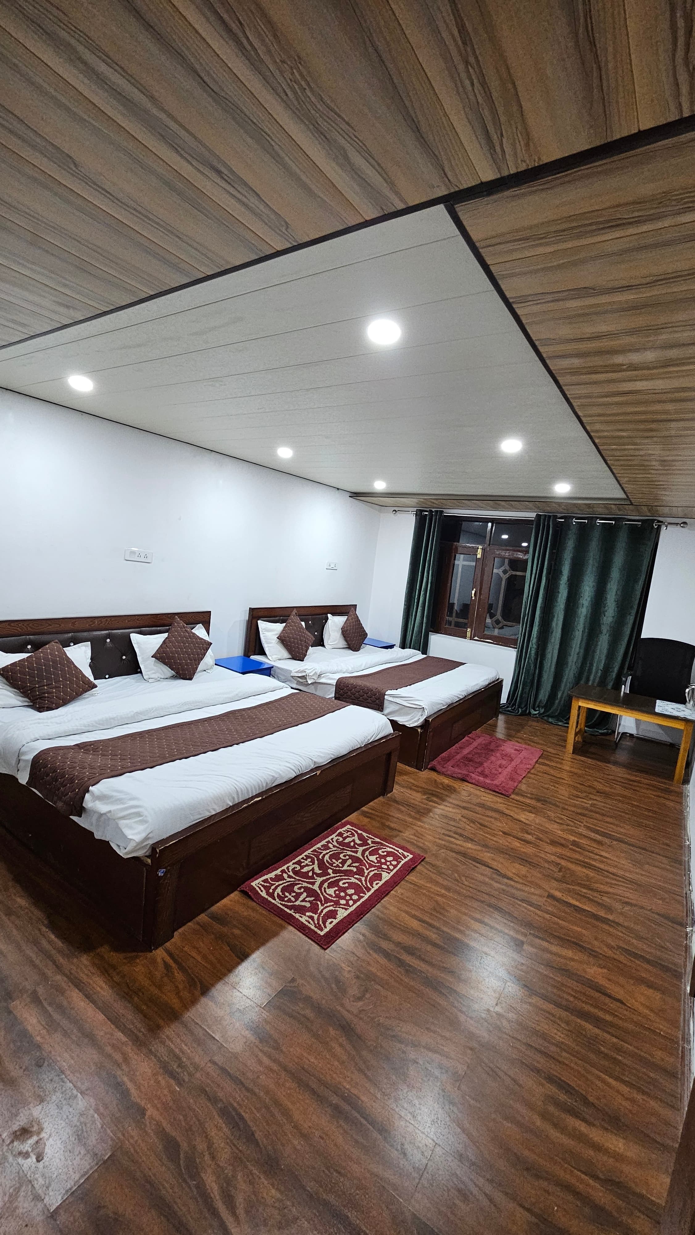 D Royal Ladakh Hotel and Restaurant - Tap to explore photos