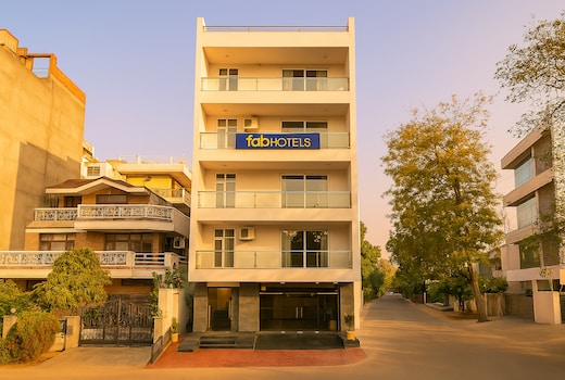 FabHotel Luxe 8 Stayz - Phase 1 Metro, Golf Course Road