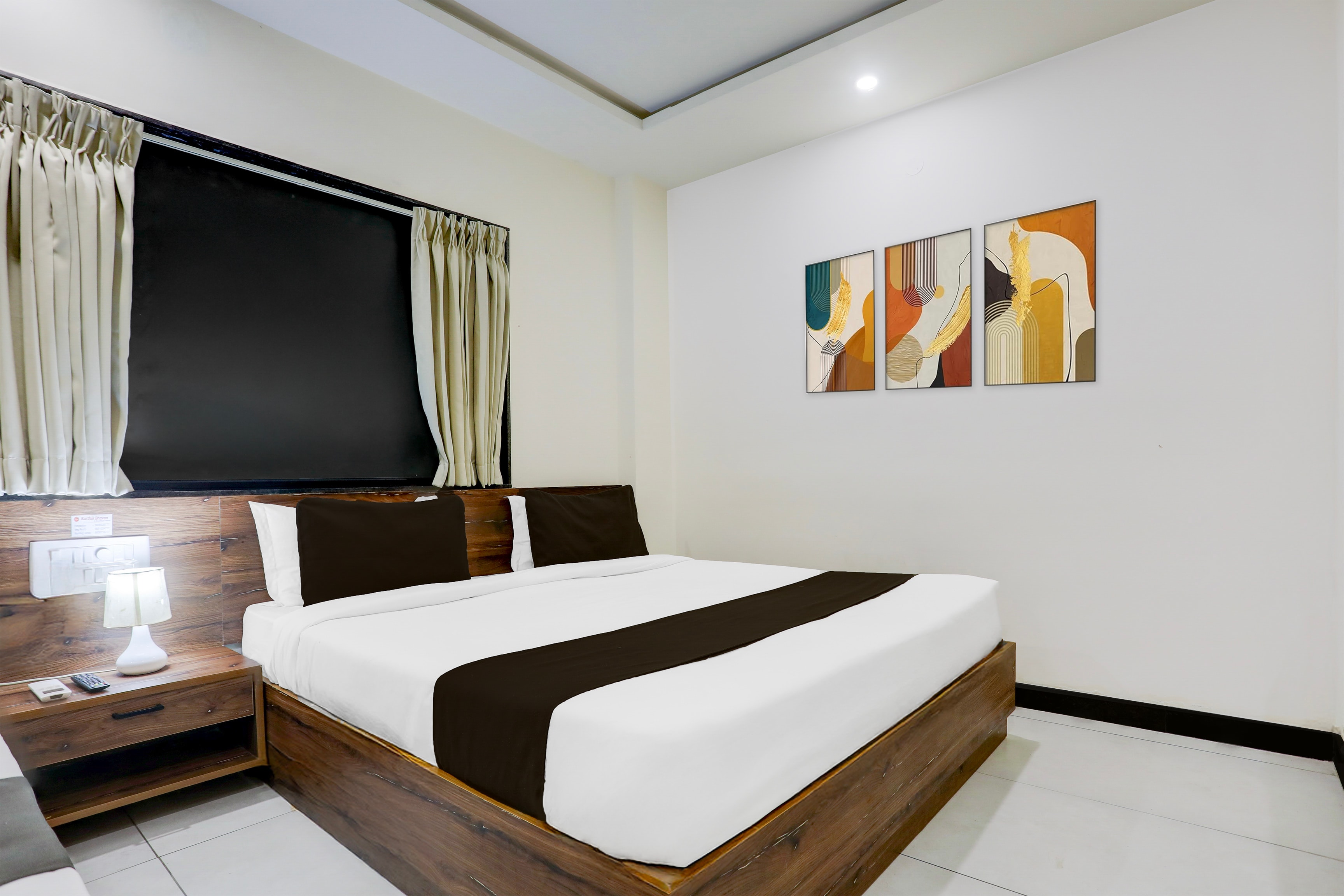 Super Townhouse Shivamogga Formerly Karthik Bhavan - Tap to explore photos