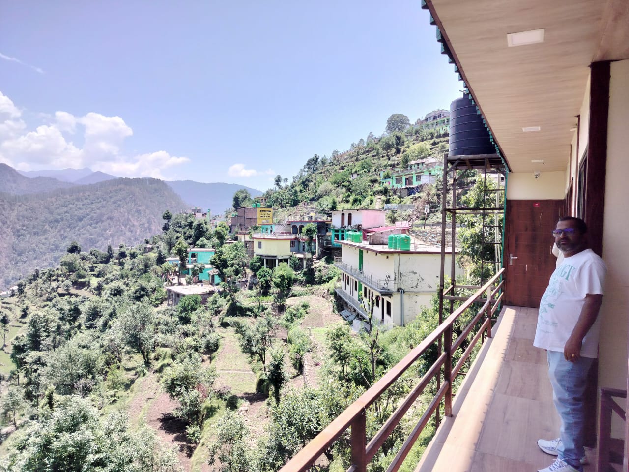 Ice Valley Resort - Tap to explore photos