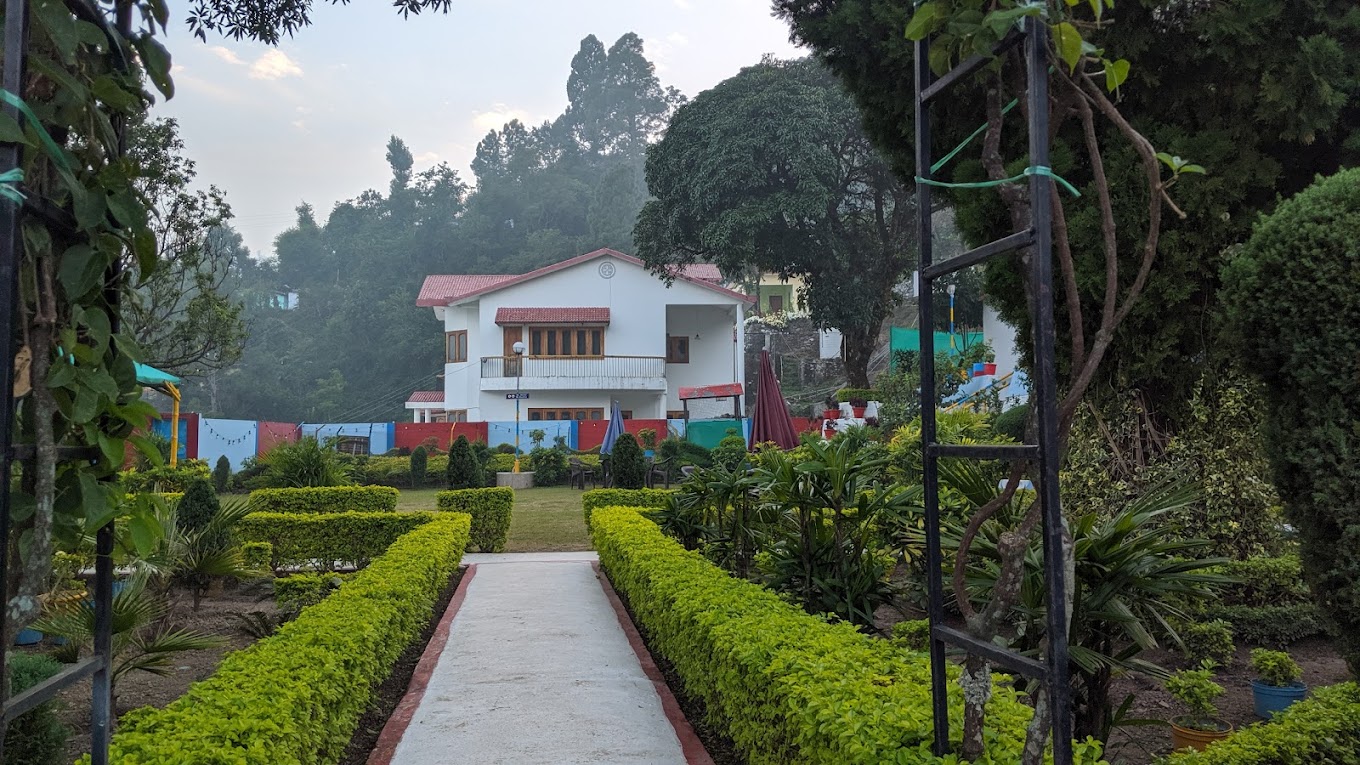 Samsarahomestays Jeolikote- Nainital - Tap to explore photos