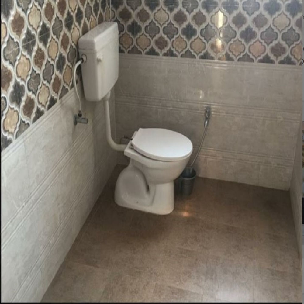 New Hotel Savera - Tap to explore photos