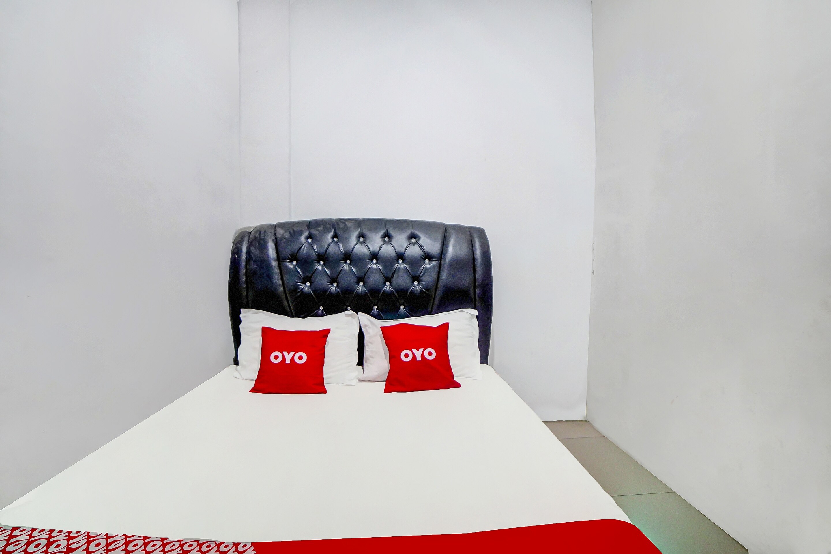 OYO 91224 Brayan Guest House - Tap to explore photos