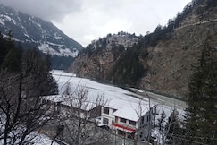 Snowy Hill Resort, Chamoli