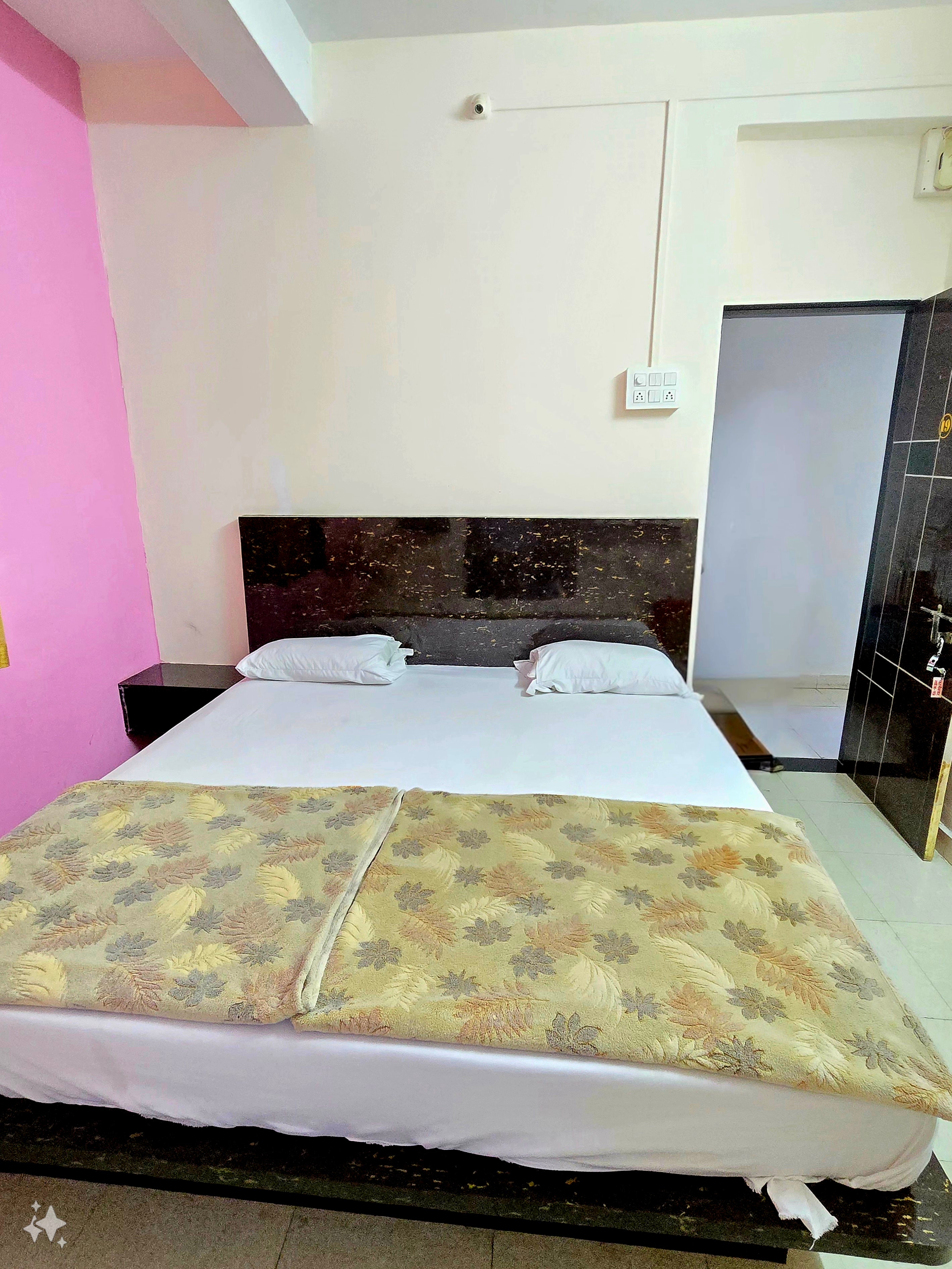 Parmeshwar Lodge Tuljapur - Tap to explore photos