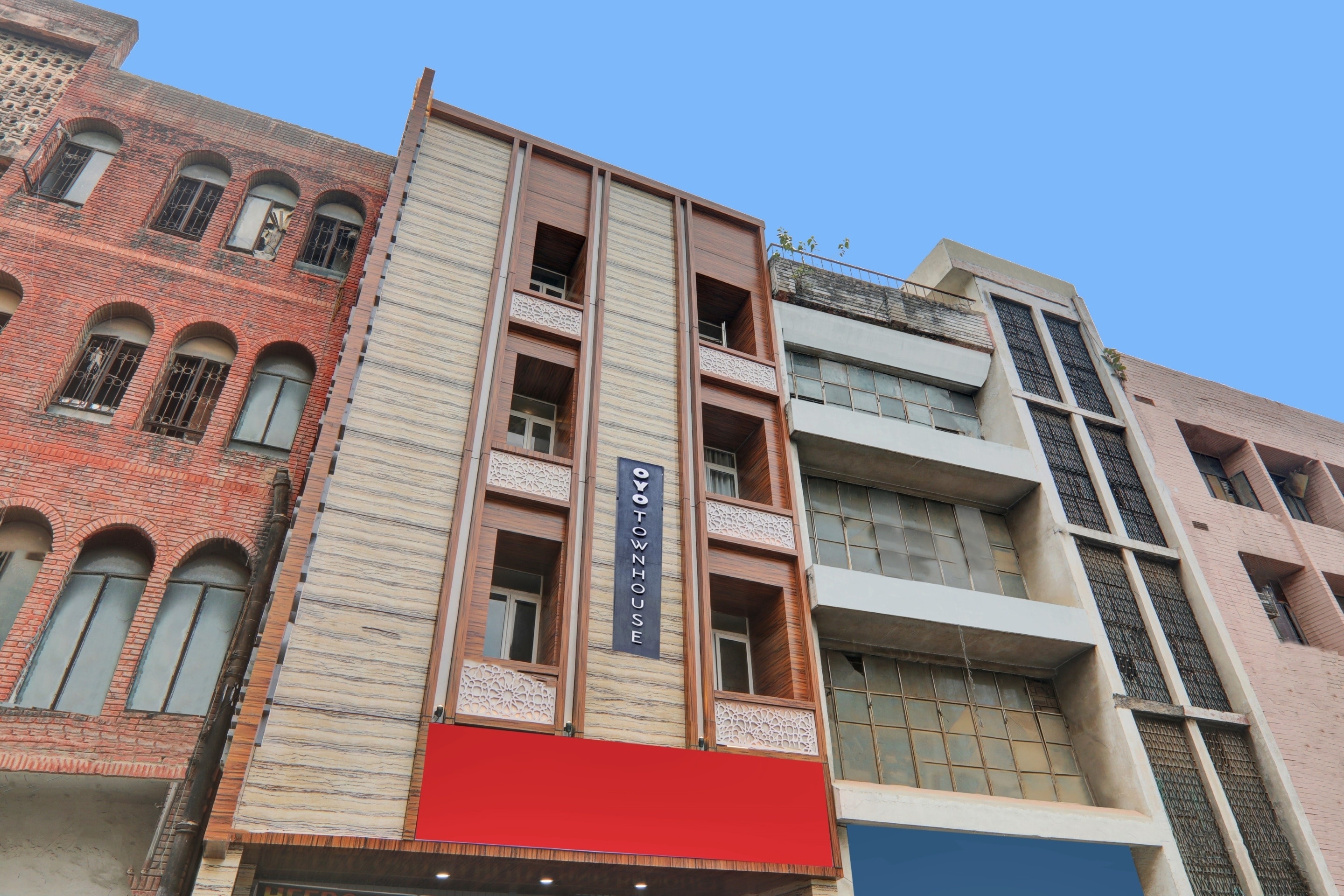 Townhouse H G Near Gautam Buddha Park - Tap to explore photos