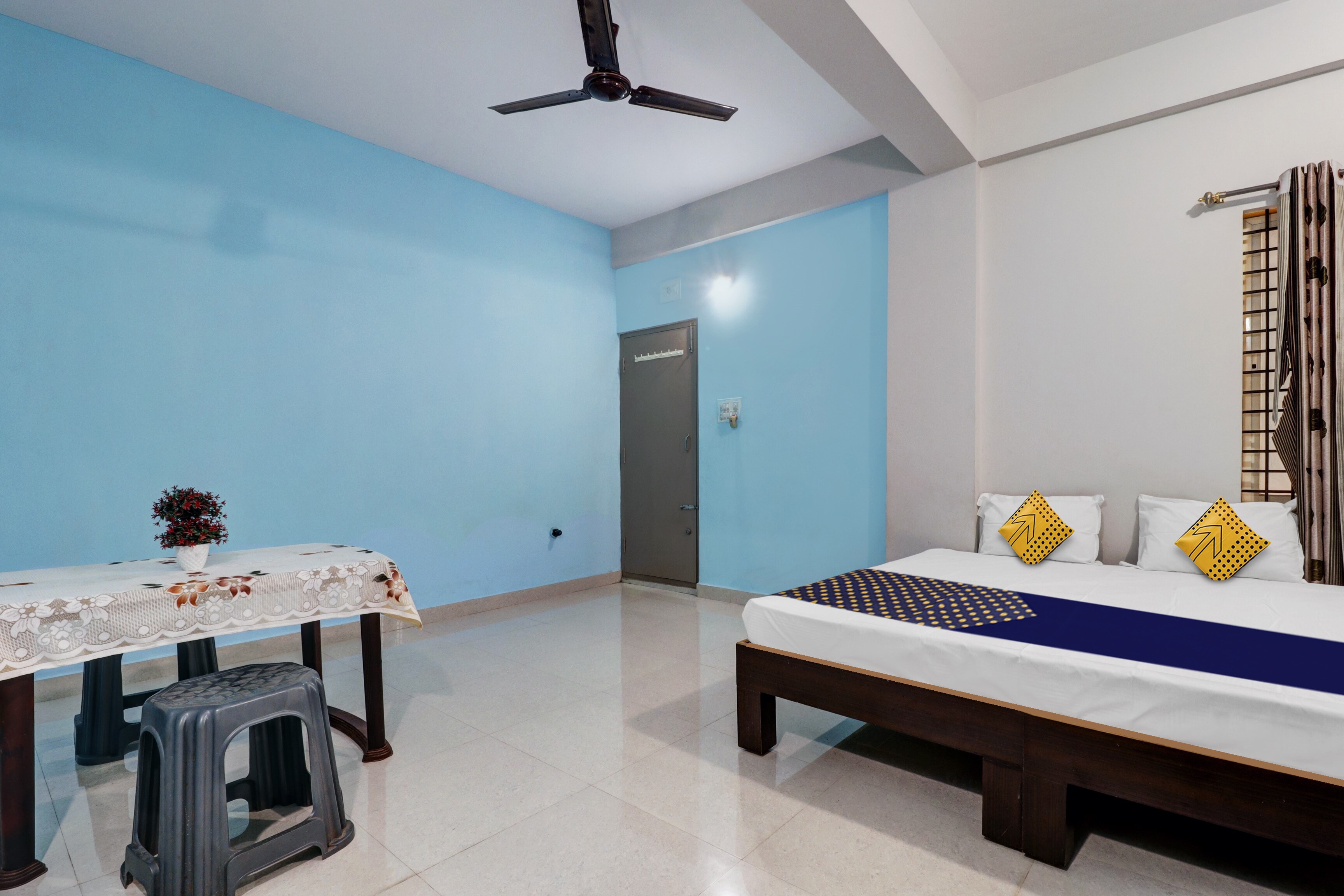 Hotel O Hitha Lodge & Rooms - Tap to explore photos