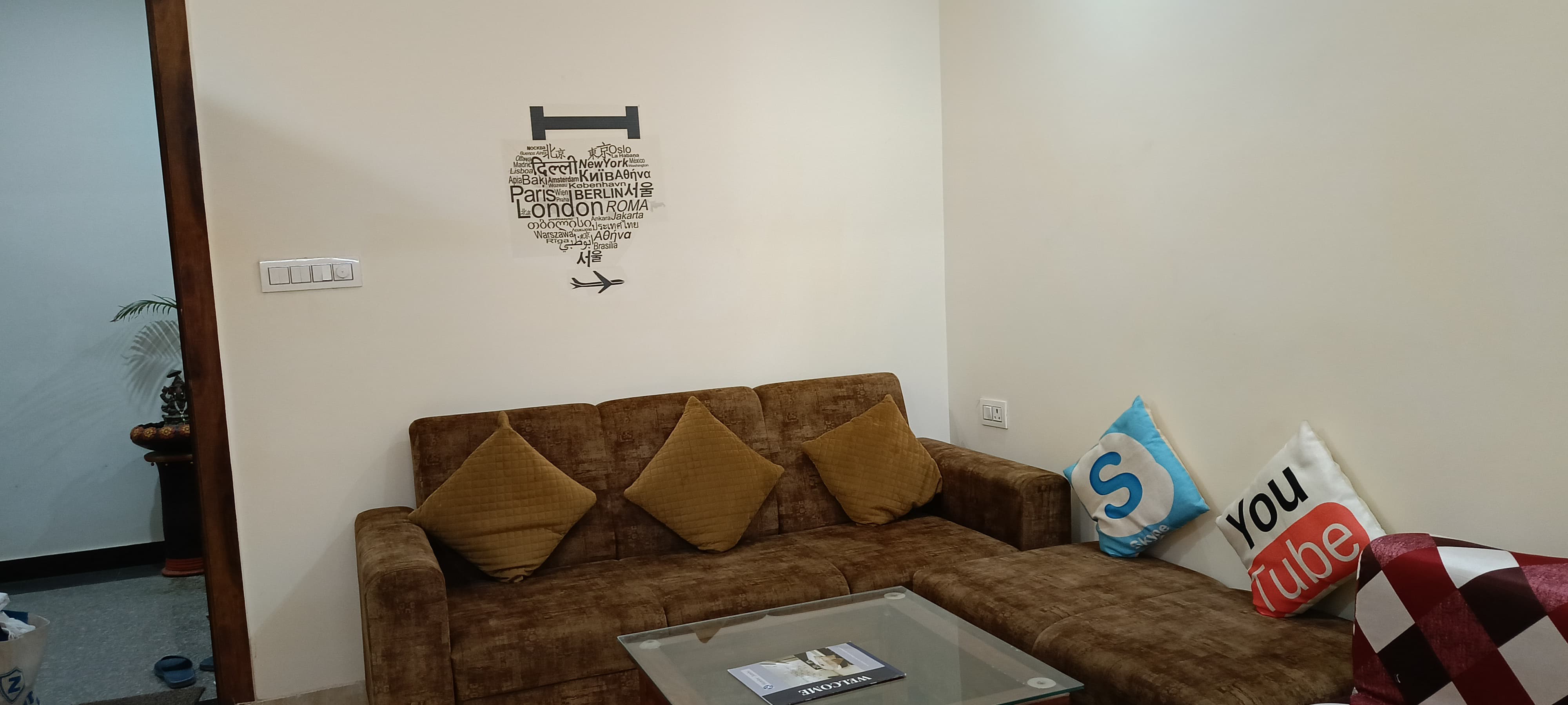 Homlee Budget friendly 1BHK Near Laxman jhula - Tap to explore photos