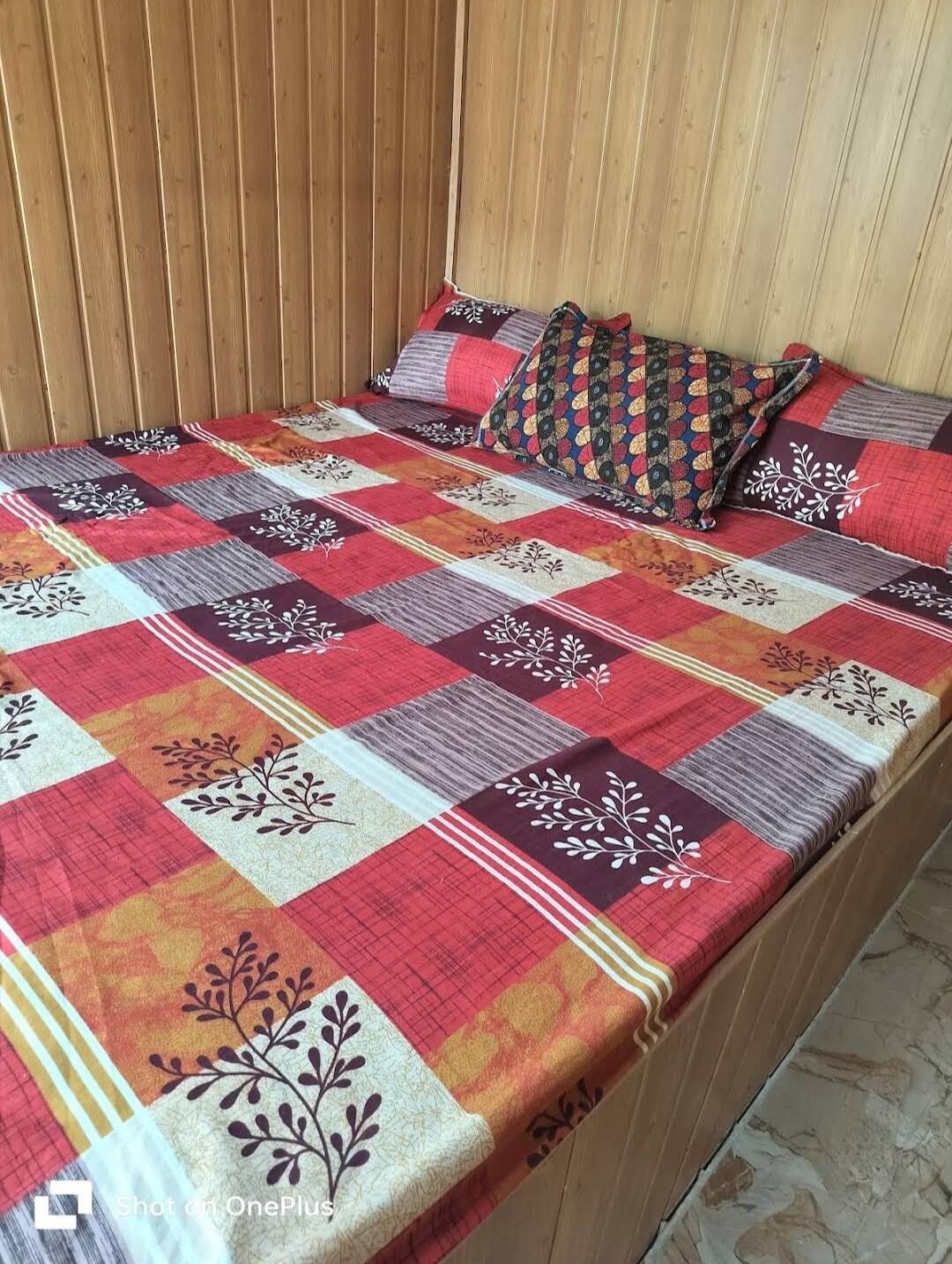 Swastik guest house - Tap to explore photos
