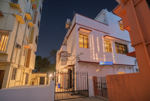 FabHotel D Park - Nr. Dum Dum Junction