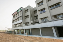 Hotel O Food Hub, Nashik