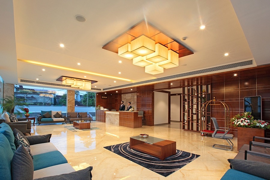 Hotel Ceasar Palace Thodupuzha Inr 473 Off 2 8 0 0 Price