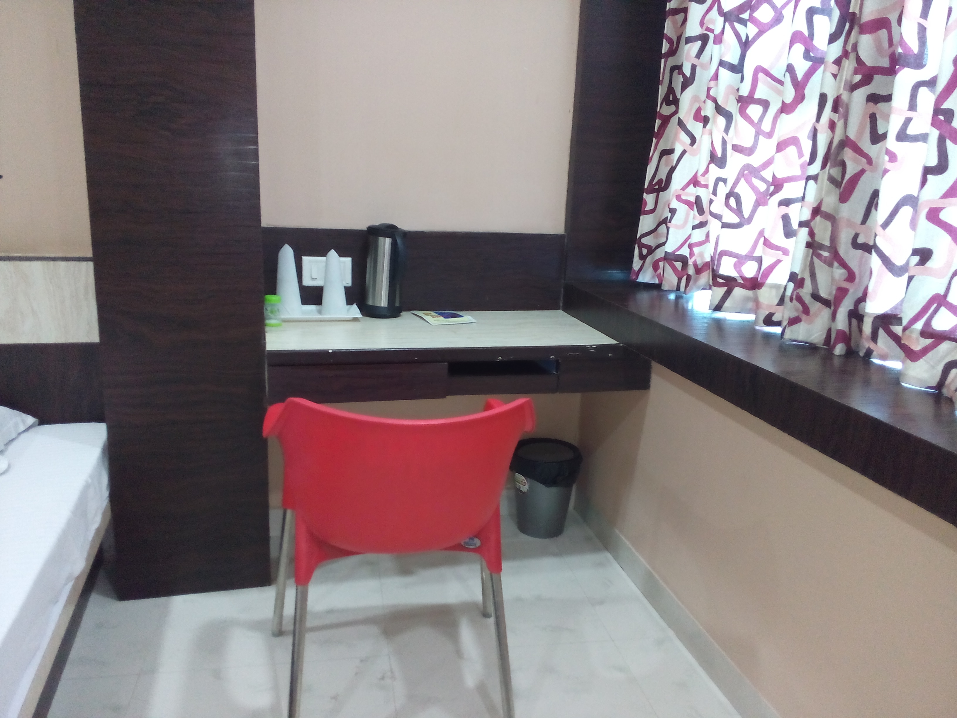Hotel Gulmohar - Tap to explore photos