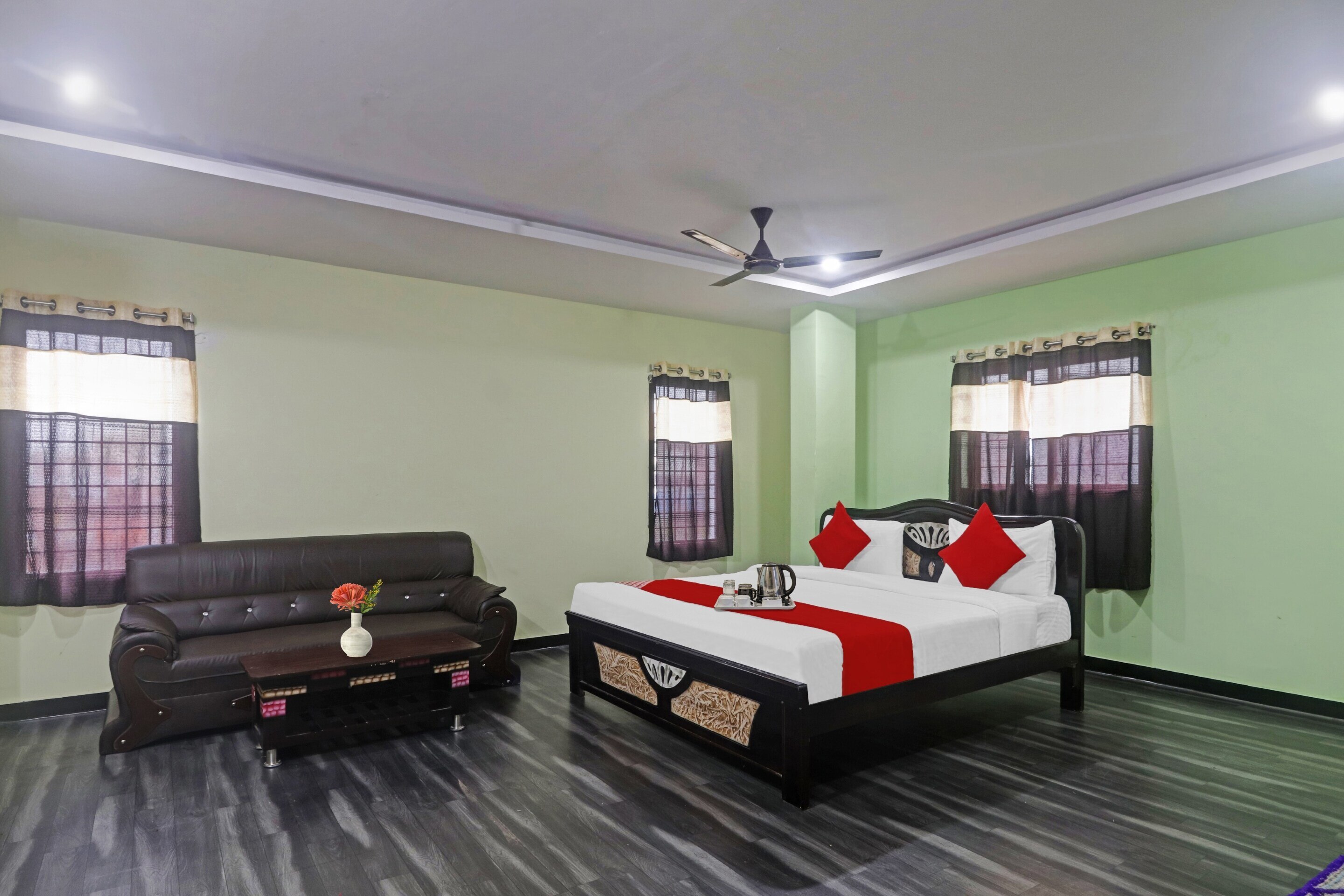 Hotel O Venkateshwara Grand - Tap to explore photos