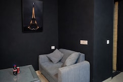 Perfect for Netflix   chill in Homzy FEEL AT HOME, Greater Noida