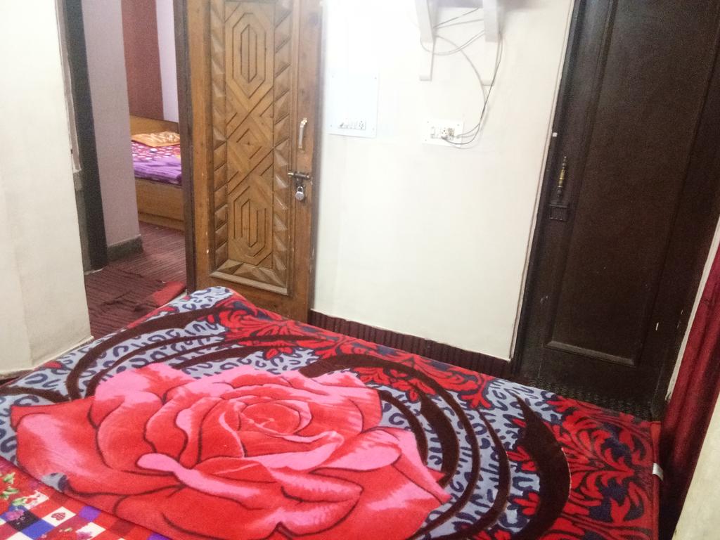 Good Palace Guest House - Tap to explore photos