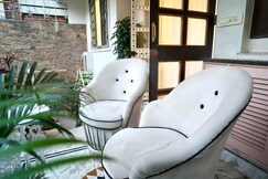 The Prince suite w Patio 2D Lallujiluxe, Jaipur