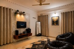 Ujjain Luxe Stay Luxury 1BHK Peaceful Family Stay, Dewas