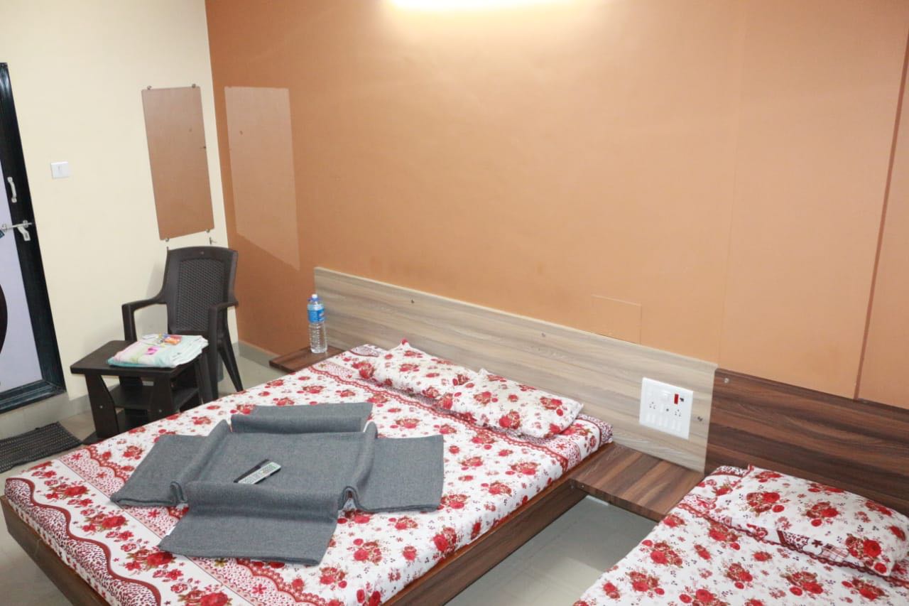 Hotel Laxmi Sadan - Tap to explore photos
