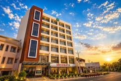 The Square Somnath-Pure Veg, Somnath