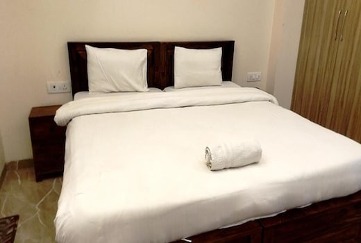 FabHotel Alpha Stayz