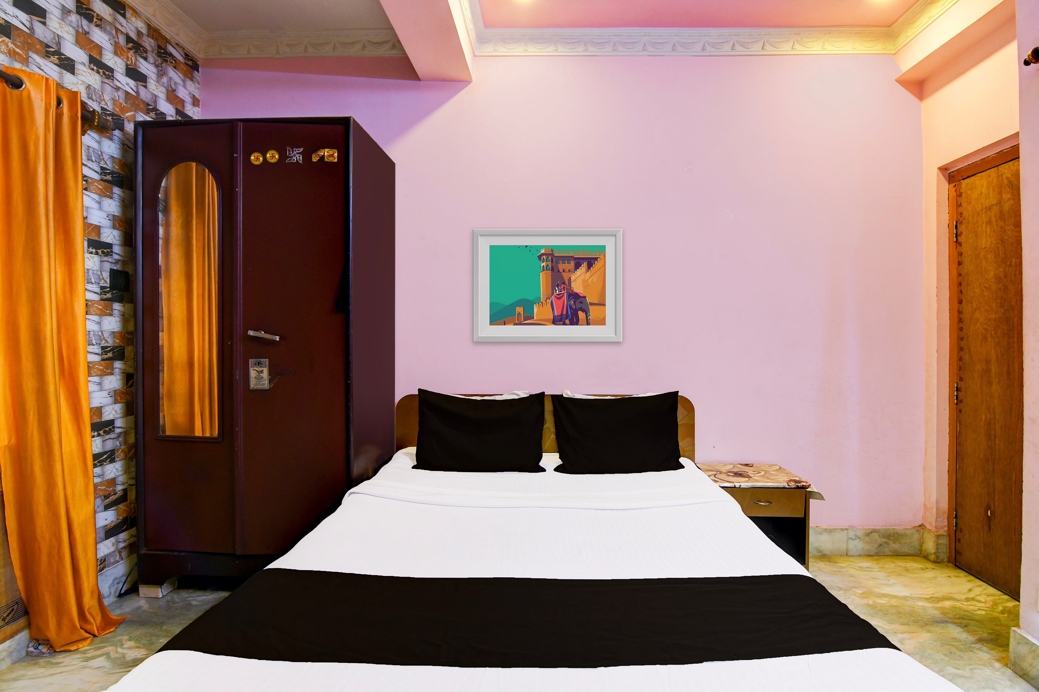 Hotel O Royal Green Guest House - Tap to explore photos
