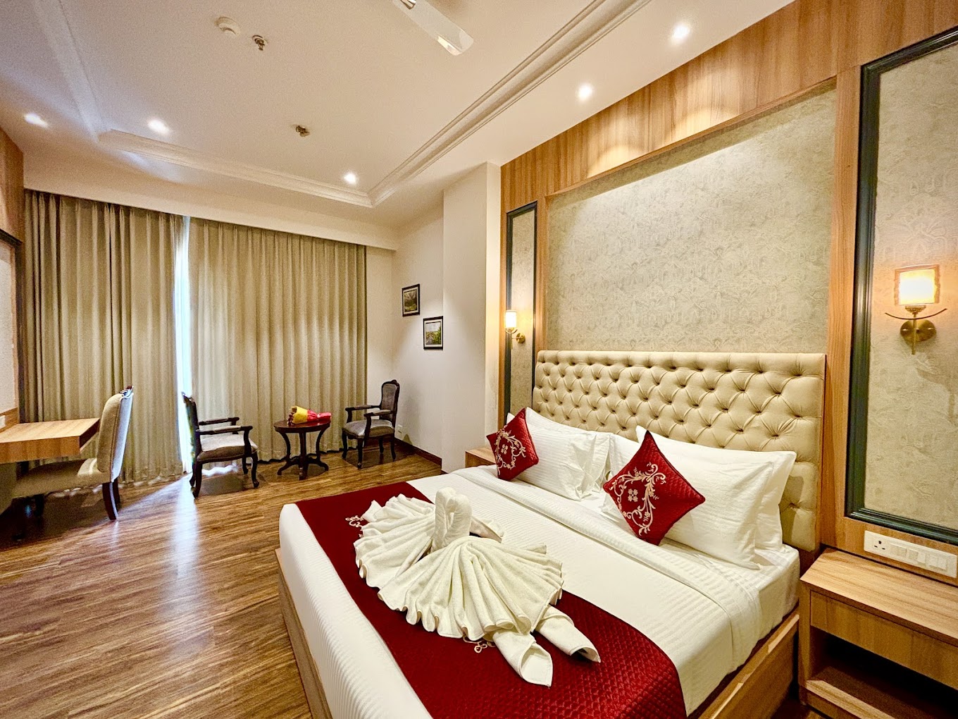 Hotel Sukh Farm 5-minute drive to Banasar Bagh - Tap to explore photos