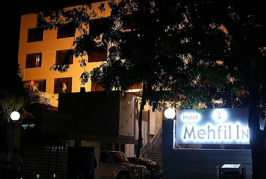 HOTEL MEHFIL INN
