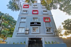 Hotel O SS Skyline, Hyderabad