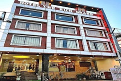 HOTEL THE RICH GRAND