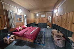 Barefoot Bliss The Concept, Gushaini
