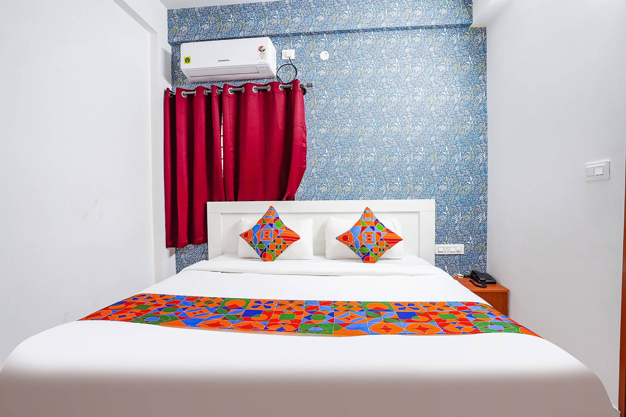 FabHotel Royal Platinum Suites - Nr. HSR Layout - Tap to explore photos