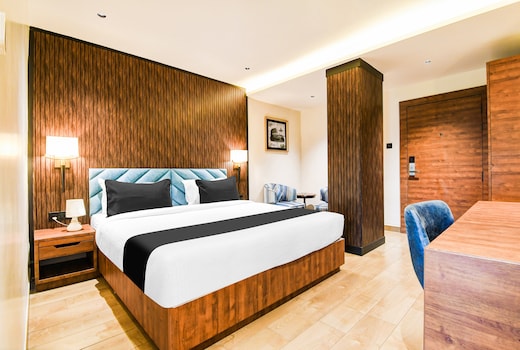 Super Townhouse Oak Pardih Chowk Mango Formerly NH Hills