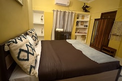 Jacuzzi in Casa Village Hauz Khas, Delhi