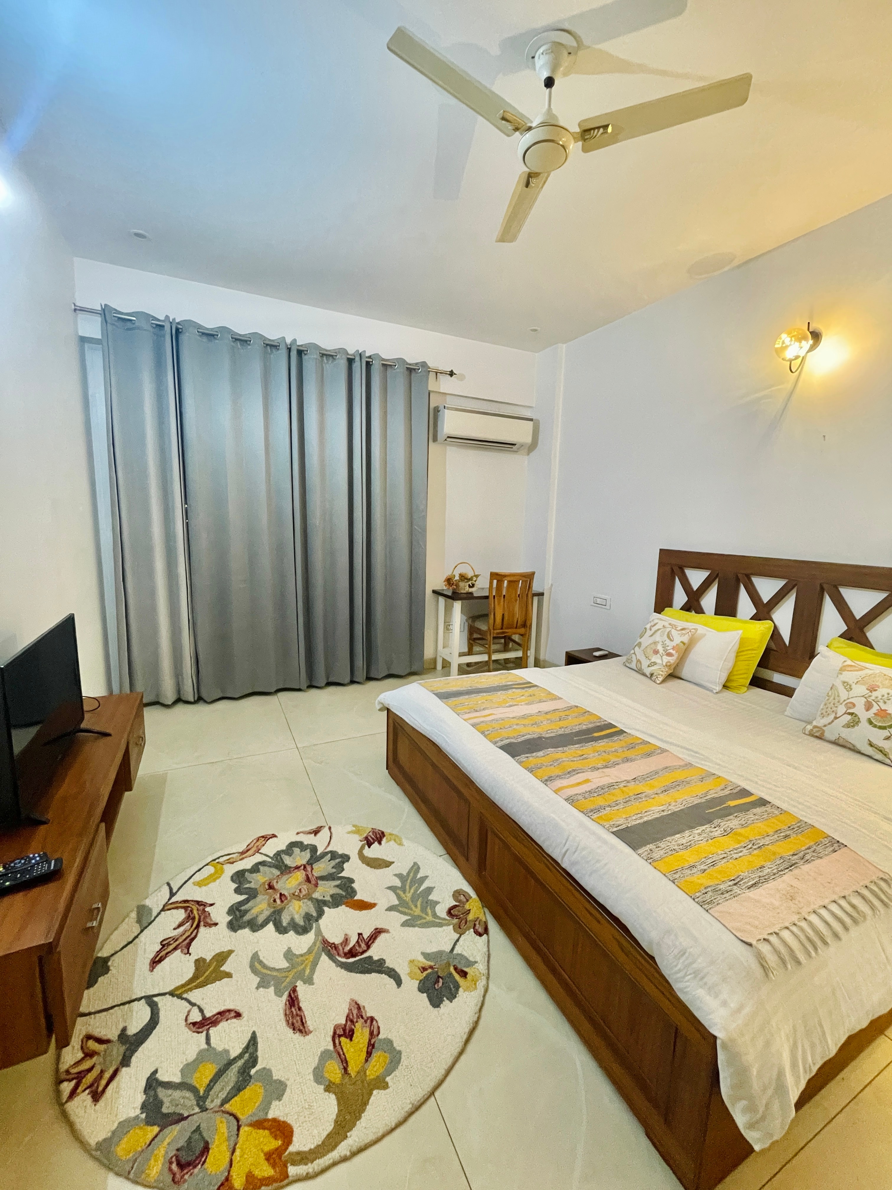 Casadura Hospitalities Bed And Breakfast - Tap to explore photos