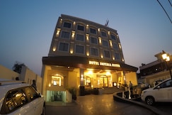 Hotel Imperia Suites, Phagwara