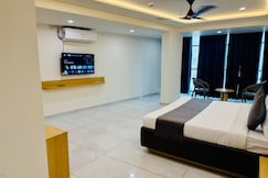 Hotel Sky Comfort Inn, Rajkot