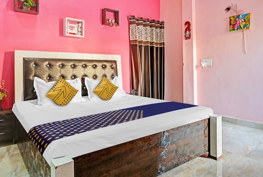 Super HOTEL O MAA NARMADA