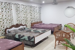 Treasure's Home Stay, Srinagar