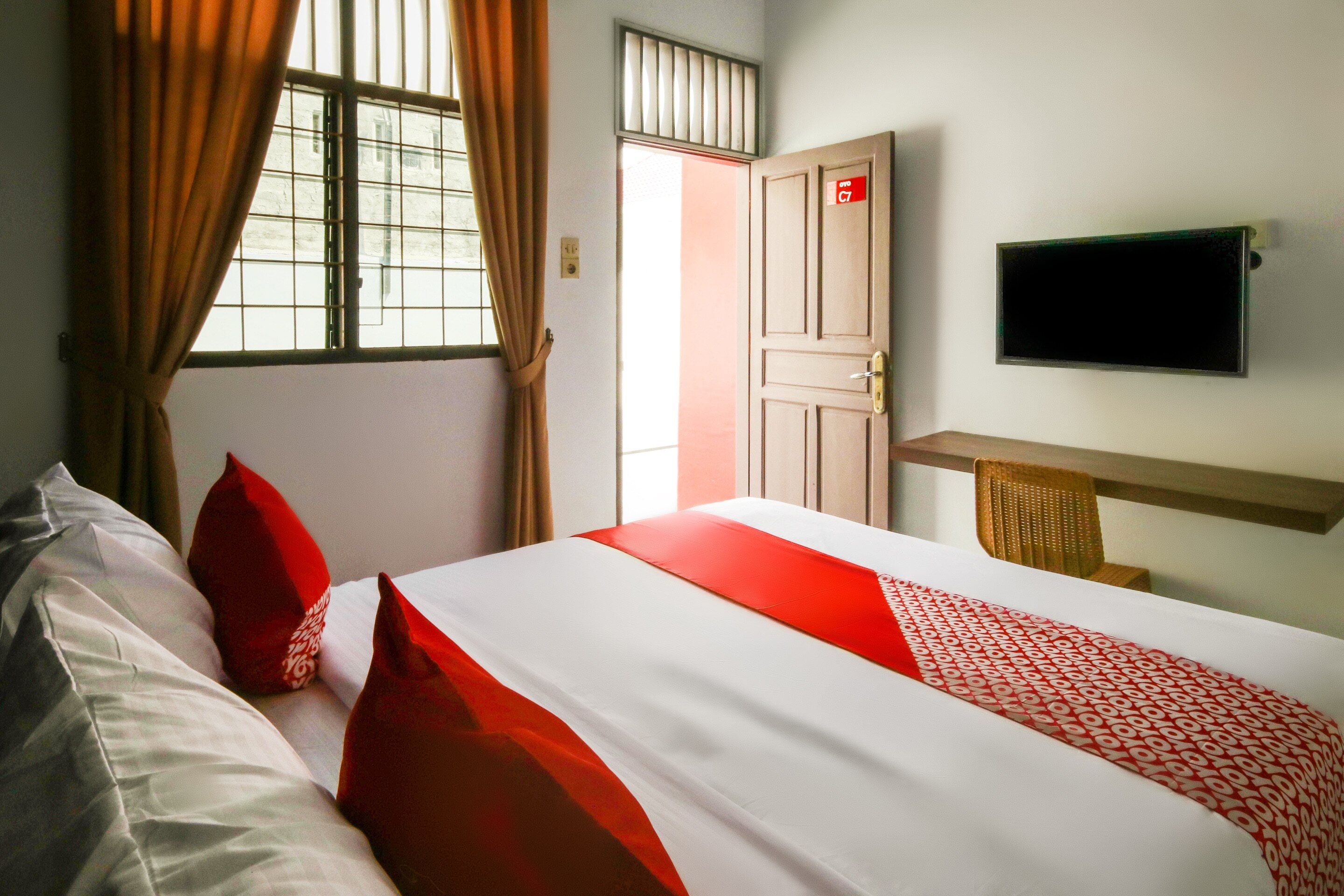 OYO 2940 Papakoel Guest House - Tap to explore photos